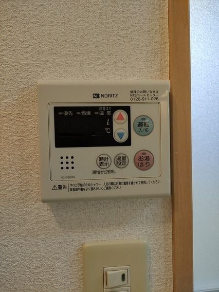 ����11