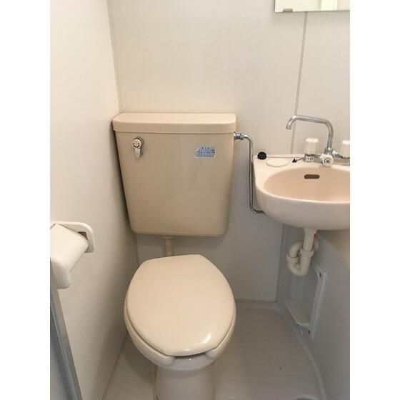 ����4