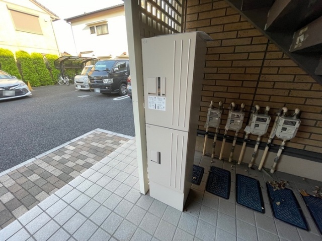 ����14