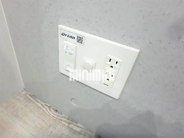 ����10