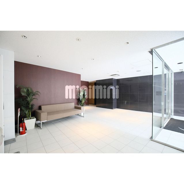 ����12