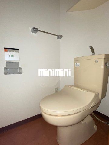 ����4