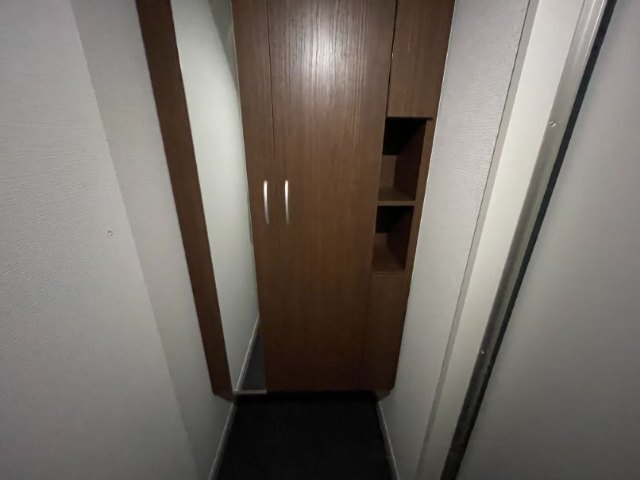 ����8
