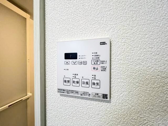 ����10