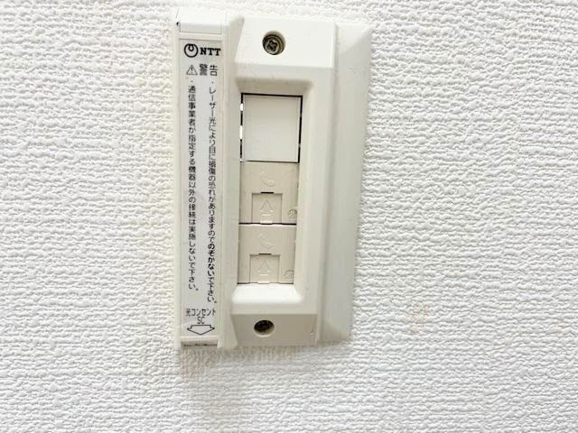 ����11