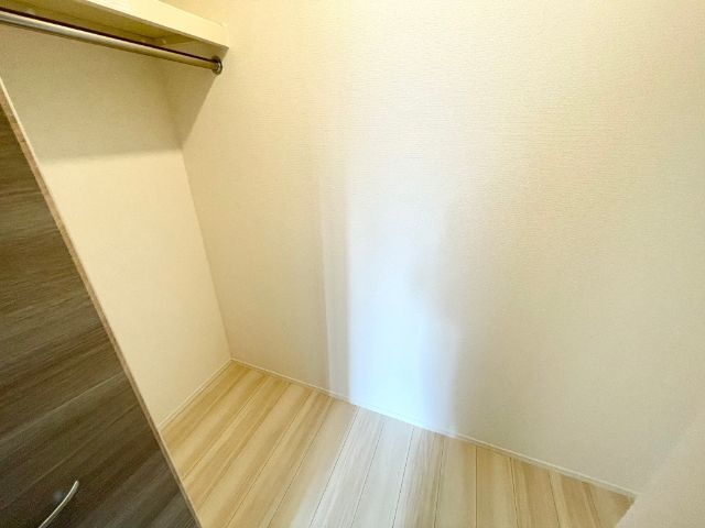 ����21