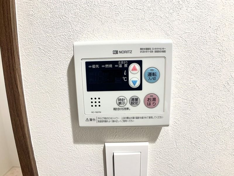 ����11