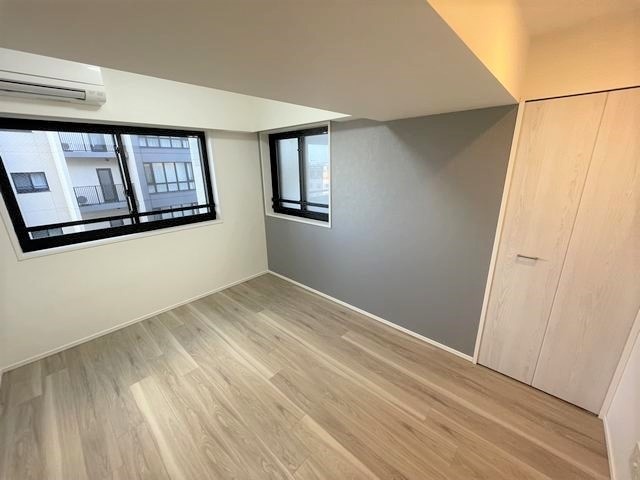 ����1