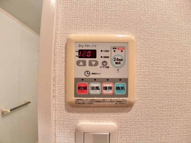 ����11