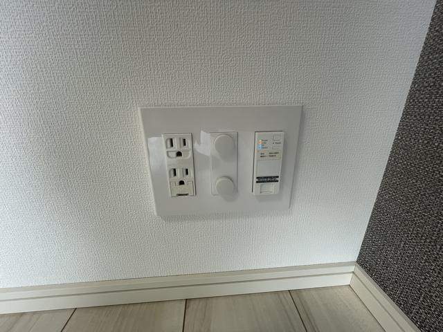 ����21