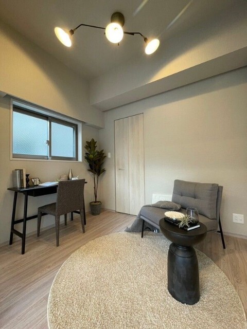 ����7