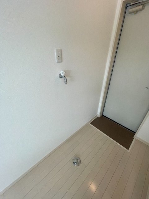 ����8
