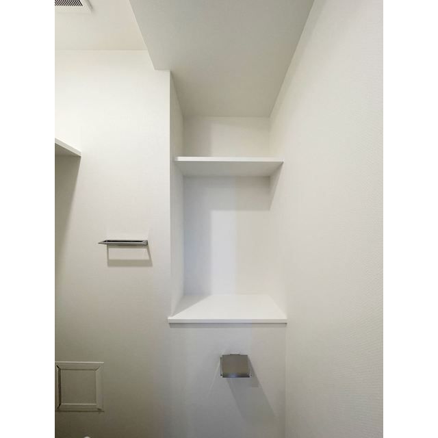 ����8