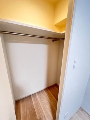 ����7