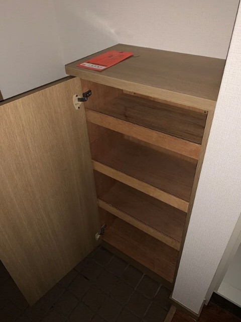 ����9