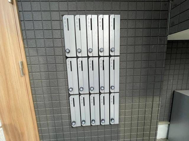 ����13