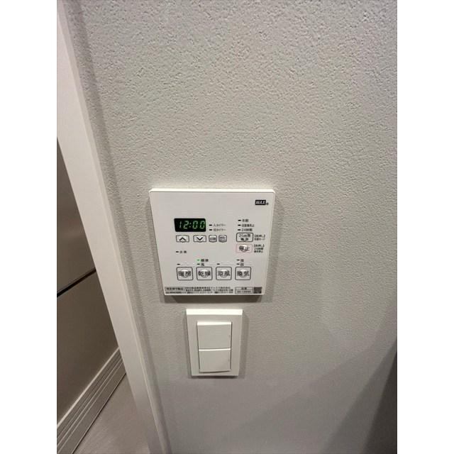 ����11
