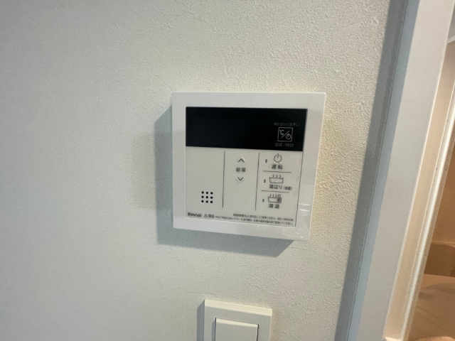 ����13