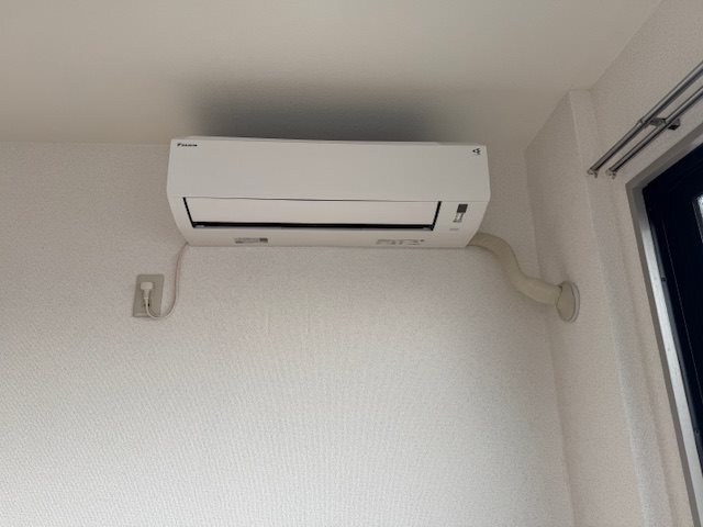 ����10