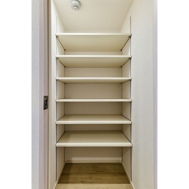 ����11