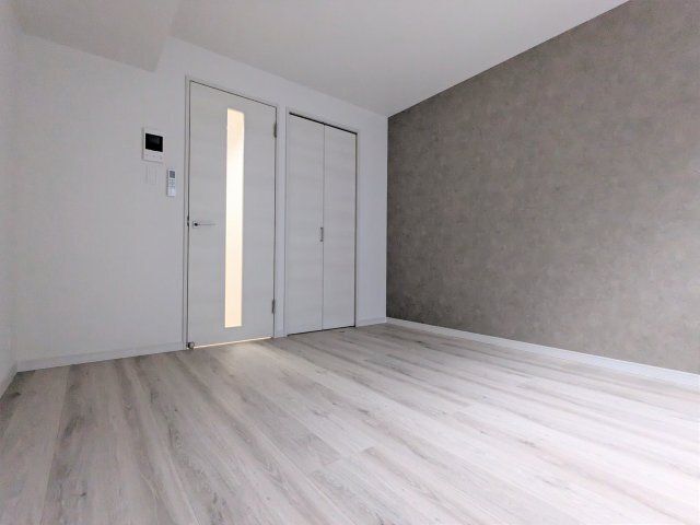 ����11