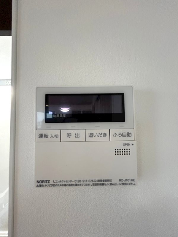 ����13