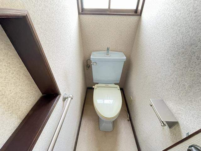 ����4