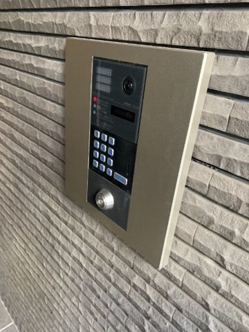 ����13