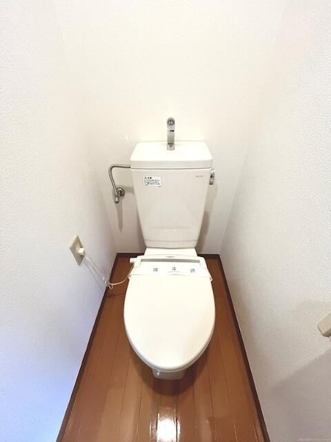 ����4