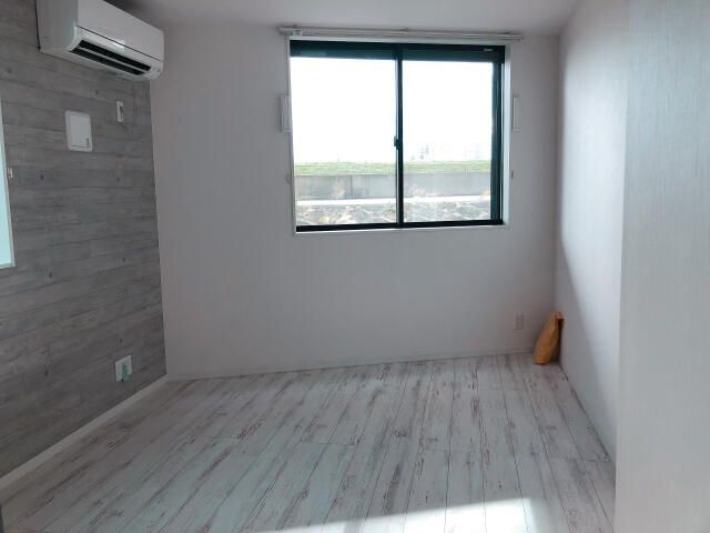 ����8