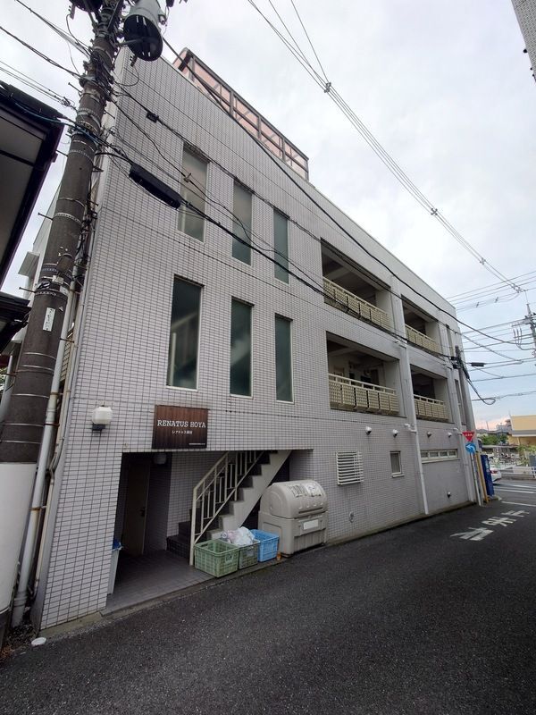 ����11