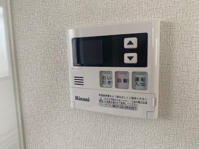 ����10