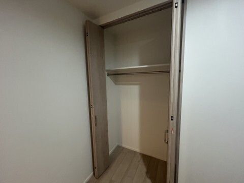 ����13