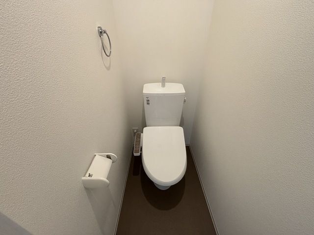 ����4