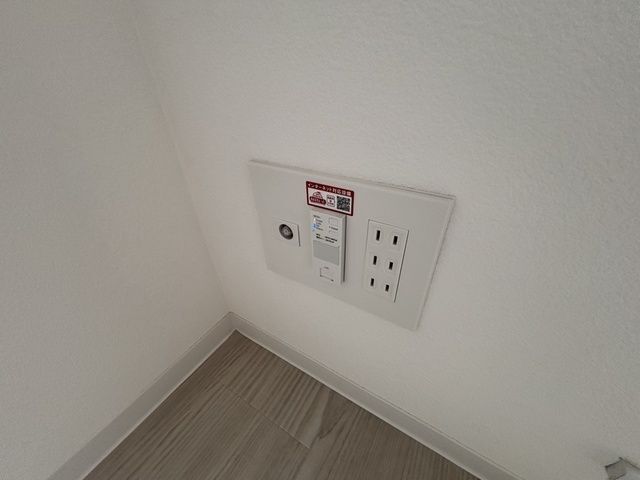 ����10
