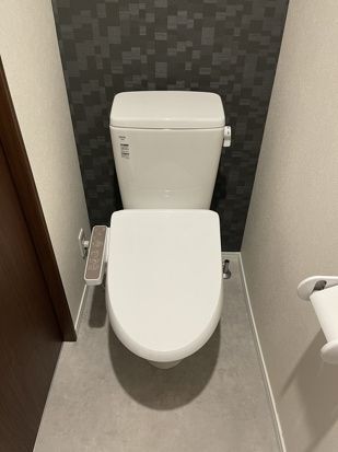 ����4