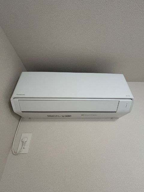 ����10