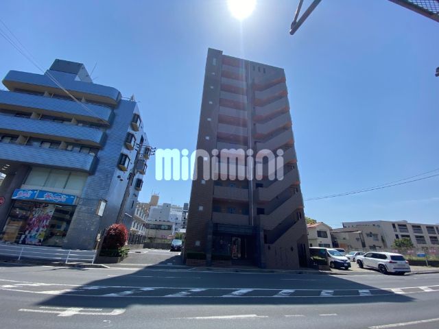 �������g���������@�s���w�i�k��4���j