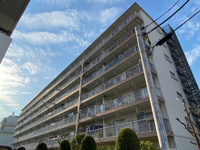 �������g���������@�s���w�i�k��9���j