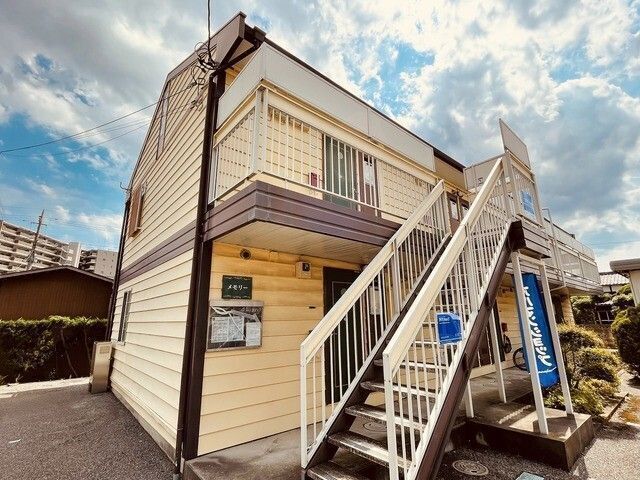 ��t�����s�\�]��P�q