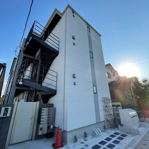 ��t����t�s������S���S���ڂP�j