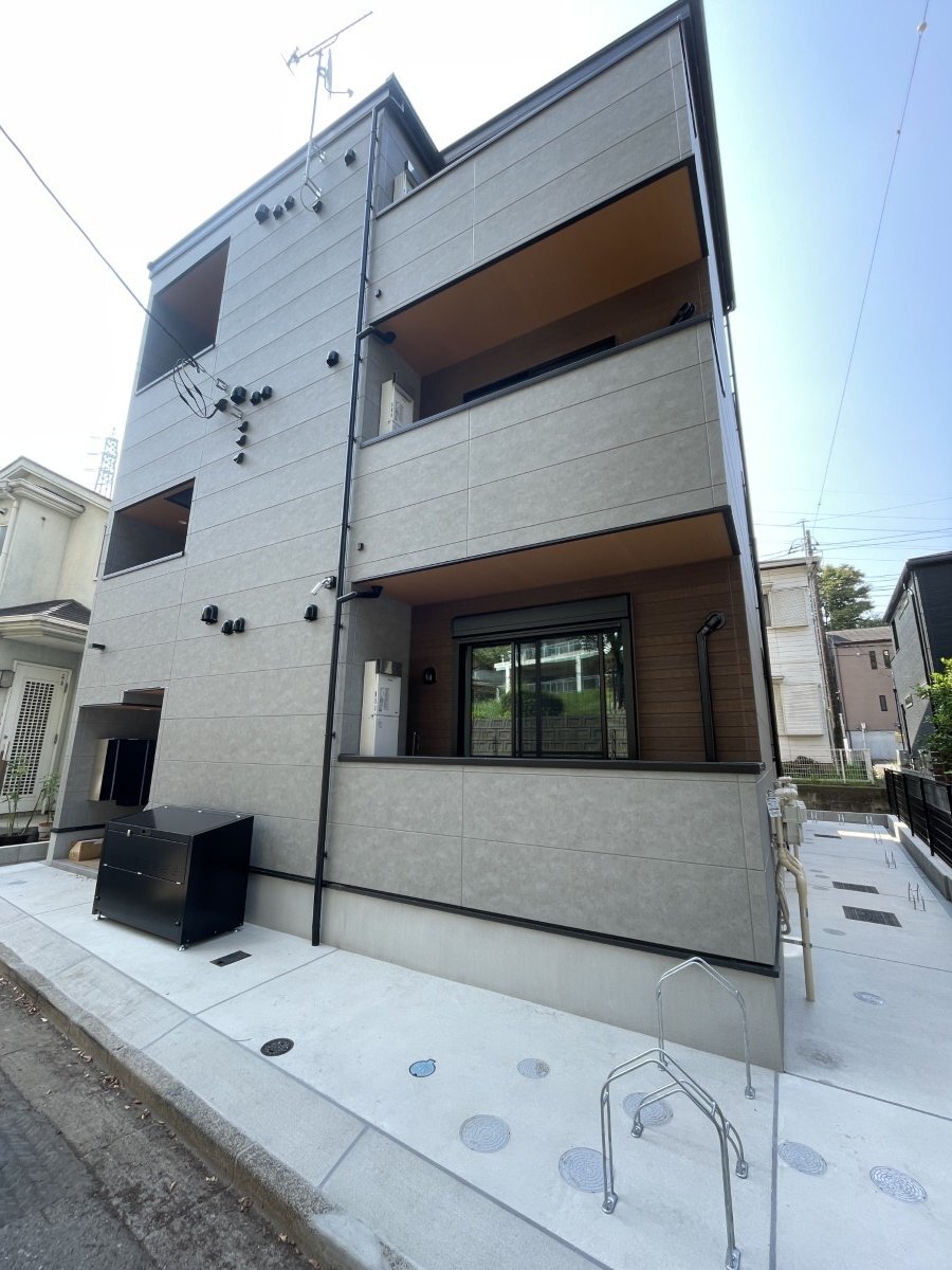 �����{���@��щw�i�k��9���j