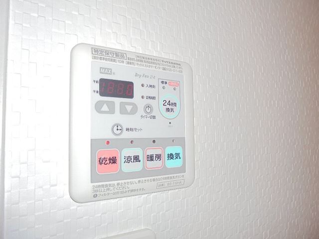 ����11