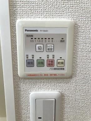 ����8