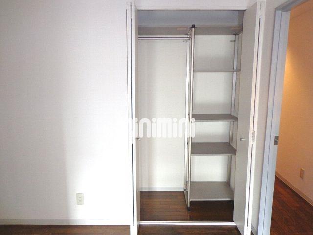 ����9