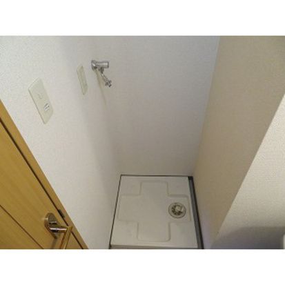 ����16