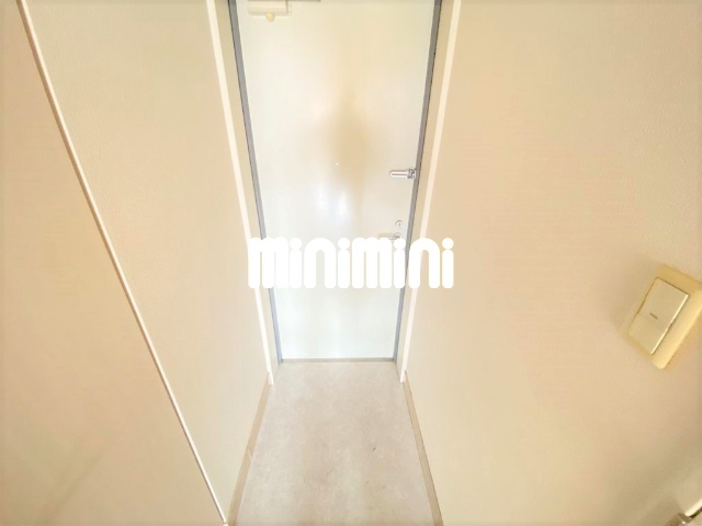 ����8