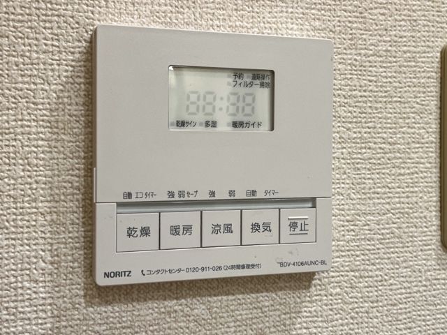 ����11