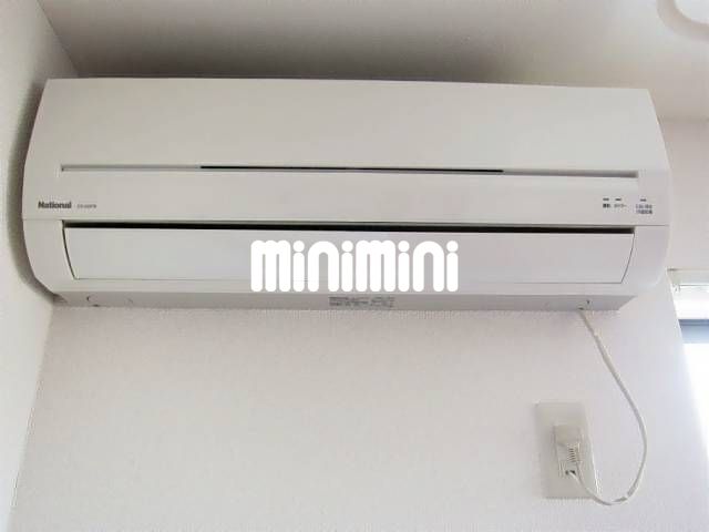 ����9