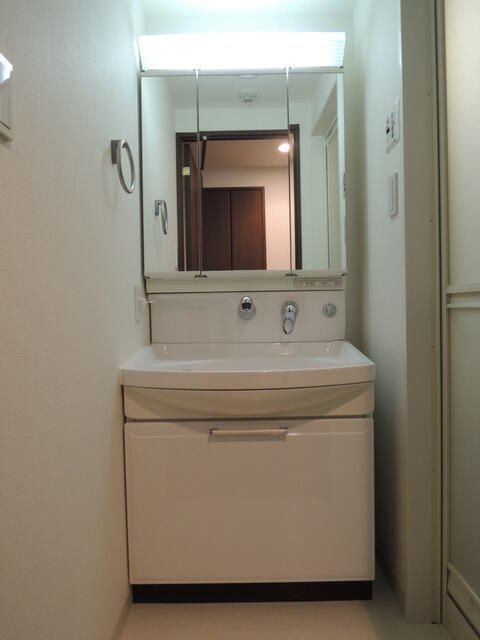 ����5